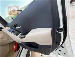 تۆیۆتا لاند کروزەر